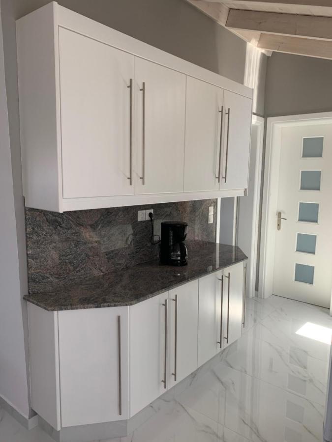 شقة Livas Almyri Seafront Flat كاتو الميري المظهر الخارجي الصورة