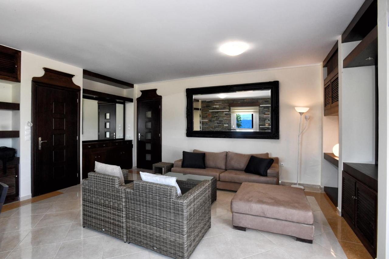 شقة Livas Almyri Seafront Flat كاتو الميري المظهر الخارجي الصورة
